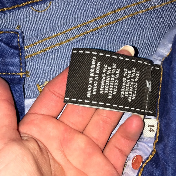 Jean short distressed - Picture 3 of 3